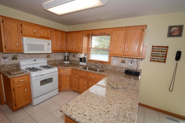 24851 Vermette Rd, Plainfield, IL 60585 photo 7