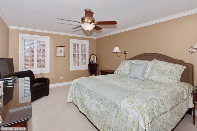 207 Hill Rd, Willowbrook, IL 60527 photo 10