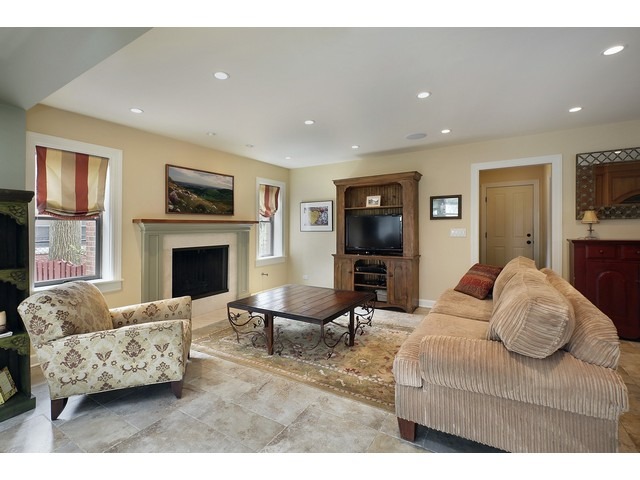 711 Echo Ln, Glenview, IL 60025 photo 6