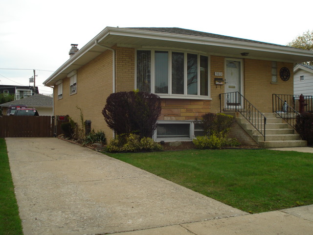 5813 Huron St, Berkeley, IL 60163 photo 1