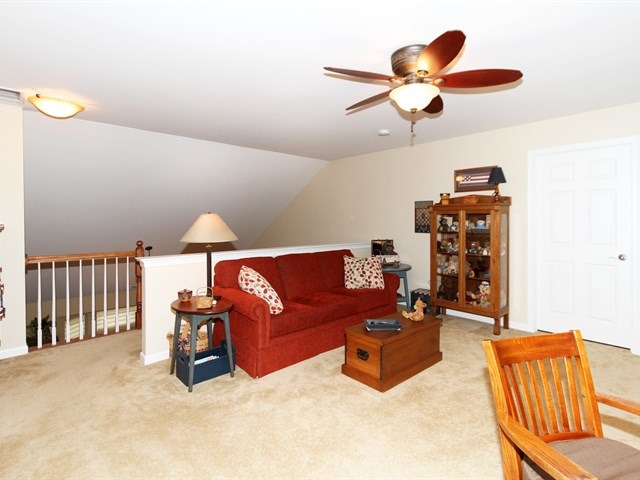 1027 Broadmoor Dr, Elgin, IL 60124 photo 20