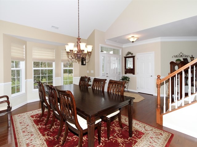 1027 Broadmoor Dr, Elgin, IL 60124 photo 8
