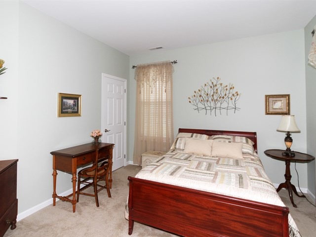1027 Broadmoor Dr, Elgin, IL 60124 photo 24