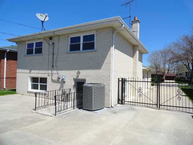 4604 Madison Ave, Brookfield, IL 60513 photo 25