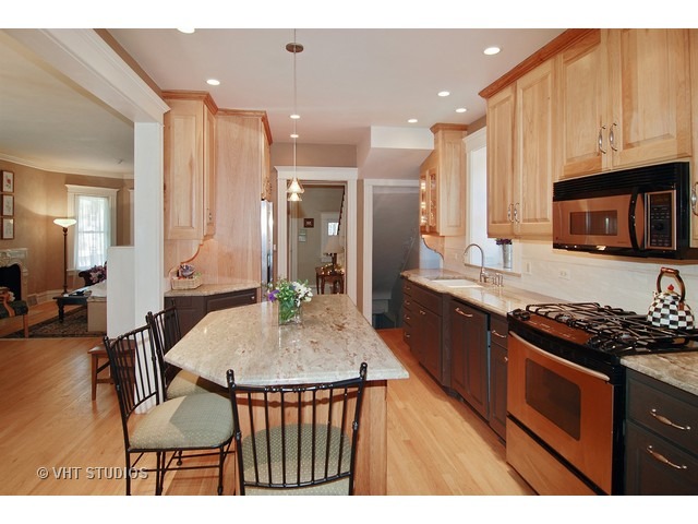 135 Gale Ave, River Forest, IL 60305 photo 5