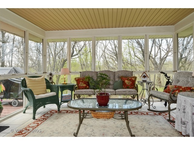 39 W155 Red Cloud Ln, Elgin, IL 60123 photo 9