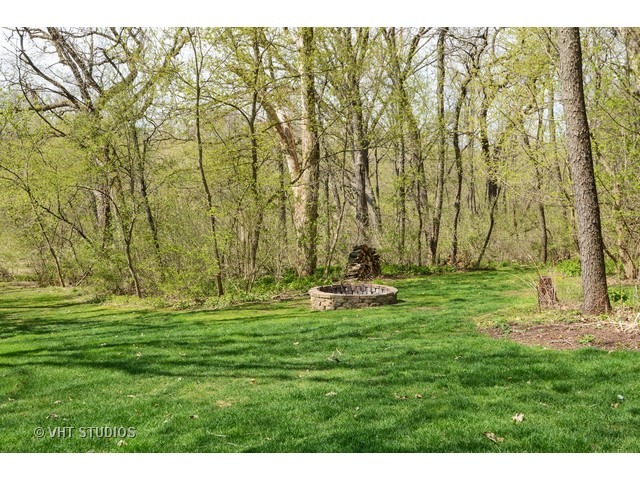 39 W155 Red Cloud Ln, Elgin, IL 60123 photo 2