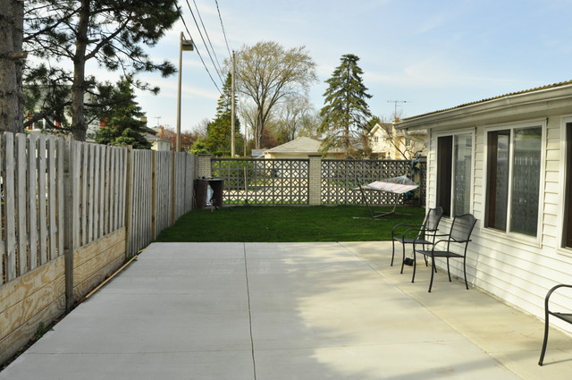 1556 Webster Ln, Des Plaines, IL 60018 photo 22