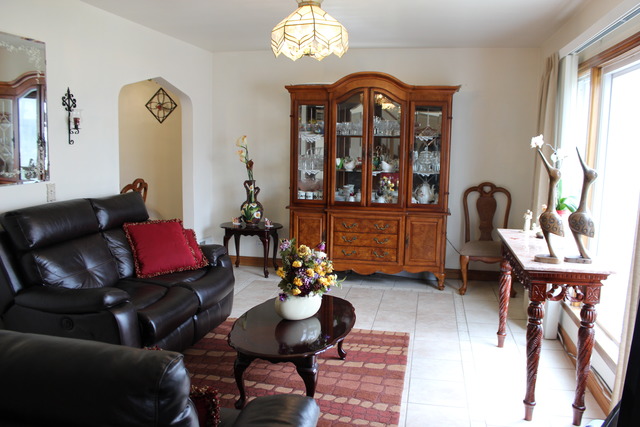 7037 Pershing Rd, Berwyn, IL 60402 photo 4