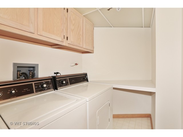 1600 E Thacker St #207, Des Plaines, IL 60016 photo 9