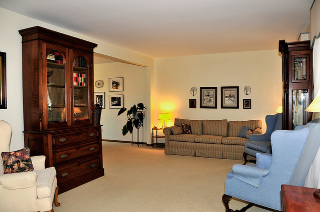2332 Richmond Dr, Wheaton, IL 60189 photo 2