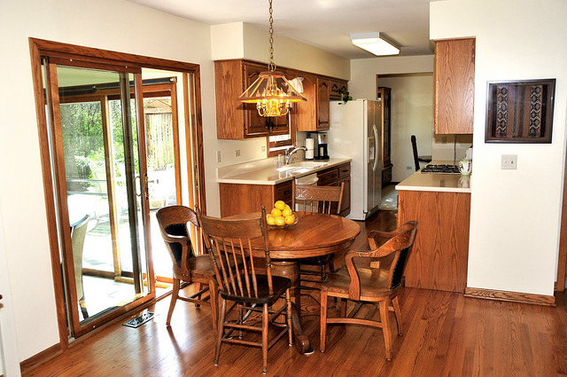 2332 Richmond Dr, Wheaton, IL 60189 photo 6