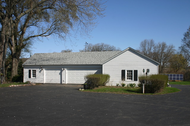13202 Hebron Rd, Hebron, IL 60034 photo 3