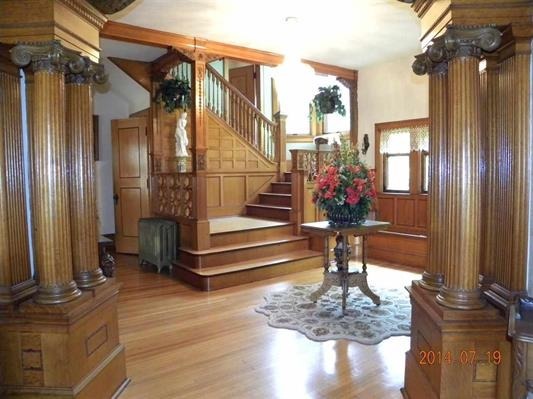 618 E 2nd St, Dixon, IL 61021 photo 5