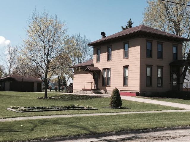 328 W 4th St, Byron, IL 61010 photo 1