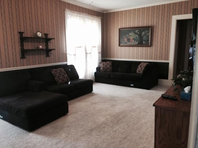 328 W 4th St, Byron, IL 61010 photo 5