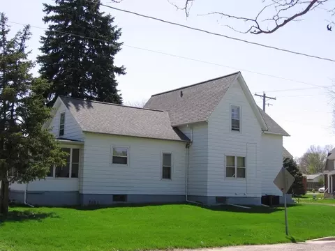702 State St, Ottawa, IL 61350 photo 3