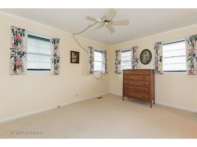 2090 Chase Ave, Des Plaines, IL 60018 photo 7