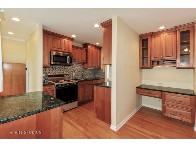 2090 Chase Ave, Des Plaines, IL 60018 photo 4