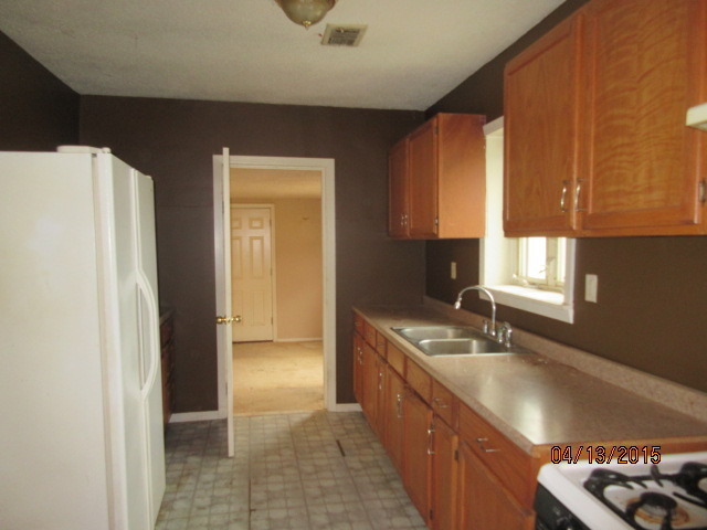 1236 S State St, Aurora, IL 60505 photo 5
