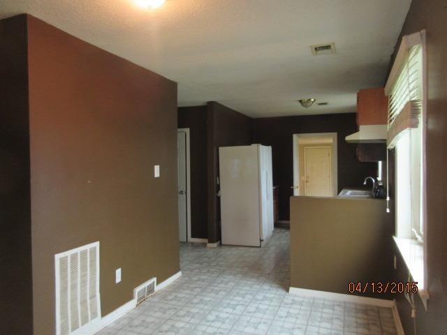1236 S State St, Aurora, IL 60505 photo 3