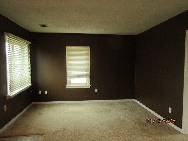 1236 S State St, Aurora, IL 60505 photo 4