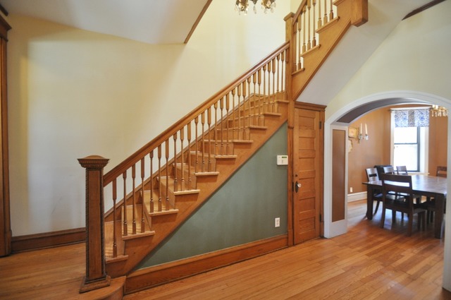 1119 E 54 St, Chicago, IL 60615 photo 2