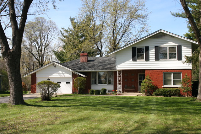324 61st St, Willowbrook, IL 60527 photo 2
