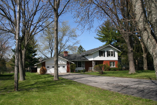 324 61st St, Willowbrook, IL 60527 photo 1