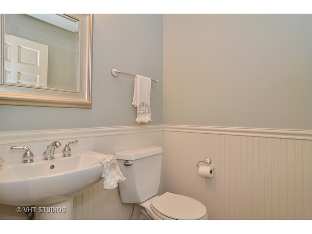 635 Windsor Rd, Glenview, IL 60025 photo 19