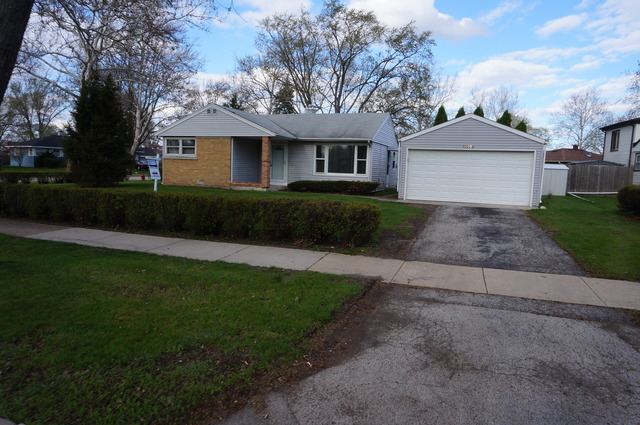 3400 Meadow Dr, Rolling Meadows, IL 60008 photo 1
