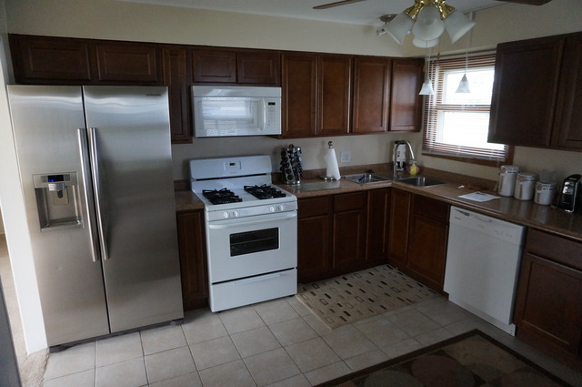 3400 Meadow Dr, Rolling Meadows, IL 60008 photo 4