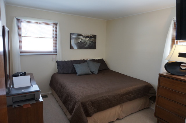 3400 Meadow Dr, Rolling Meadows, IL 60008 photo 8