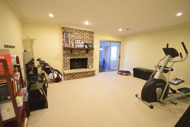 4415 Westbridge Ct, Hoffman Estates, IL 60192 photo 11