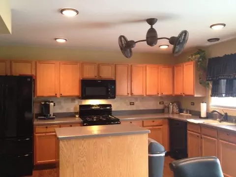 1219 Betty Dr, Plainfield, IL 60586 photo 3