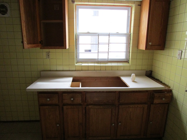 6550 S Artesian Ave, Chicago, IL 60629 photo 9