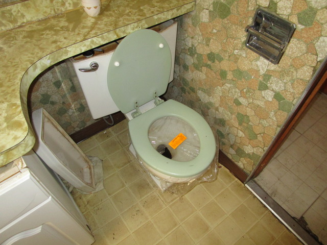 6550 S Artesian Ave, Chicago, IL 60629 photo 8