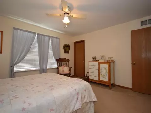 4608 Peacock Ln, Plainfield, IL 60586 photo 16