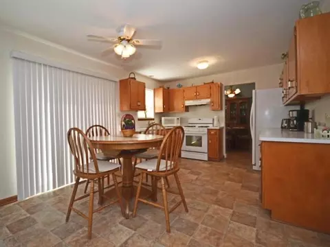 4608 Peacock Ln, Plainfield, IL 60586 photo 8