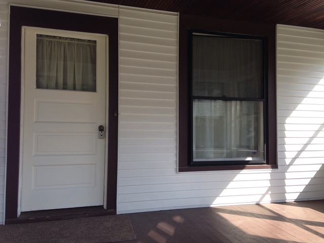 422 S Fourth St, Aurora, IL 60505 photo 2