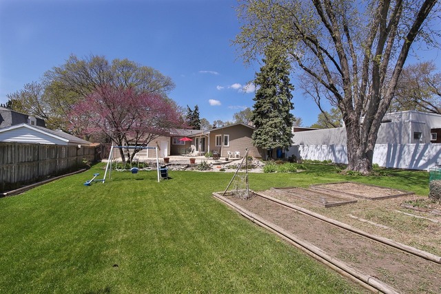 325 E Ardmore Ave, Roselle, IL 60172 photo 24
