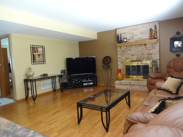 426 Deanna Dr, Bartlett, IL 60103 photo 13