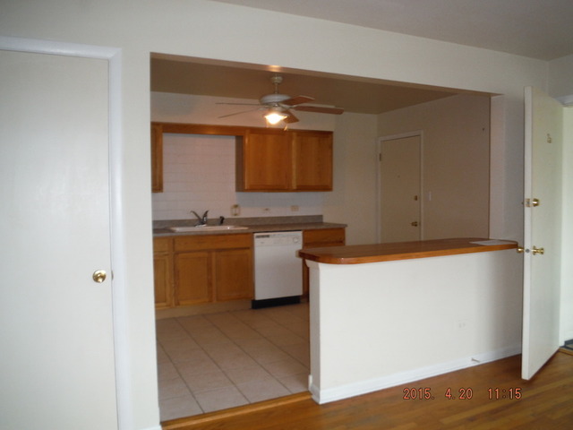 4433 Prescott Ave #2b, Lyons, IL 60534 photo 2