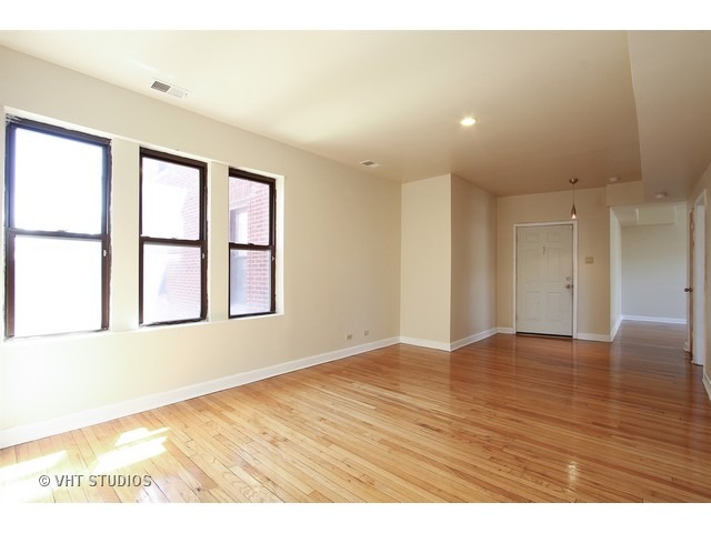 1942 E 74th St #2B, Chicago, IL 60649 photo 2