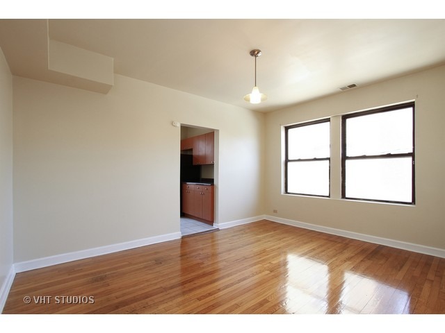 1942 E 74th St #2B, Chicago, IL 60649 photo 5