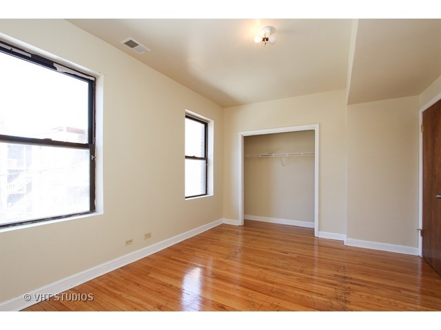 1942 E 74th St #2B, Chicago, IL 60649 photo 8