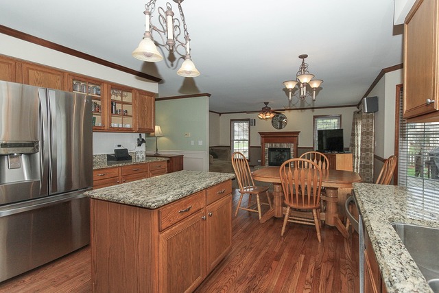 1543 Old Barn Rd, Bartlett, IL 60103 photo 10