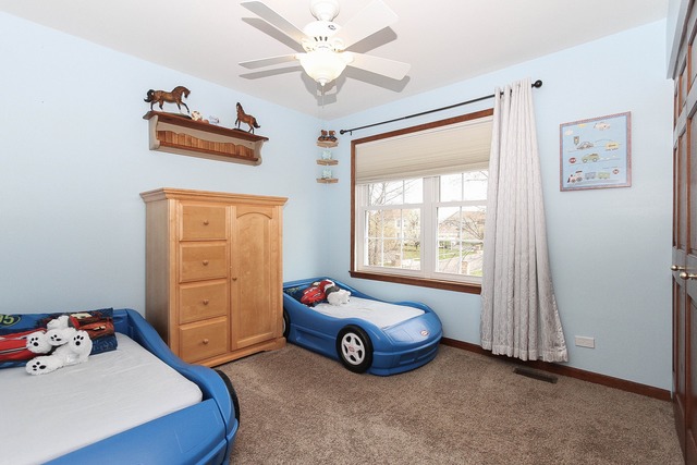 1543 Old Barn Rd, Bartlett, IL 60103 photo 17