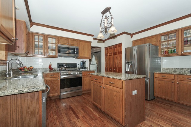 1543 Old Barn Rd, Bartlett, IL 60103 photo 4