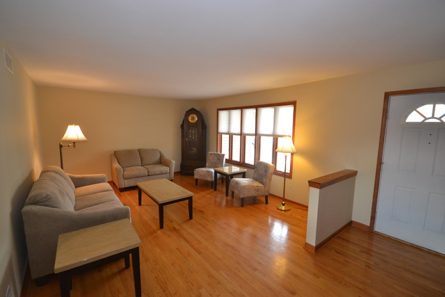 23905 S Charles Dr, Plainfield, IL 60544 photo 2